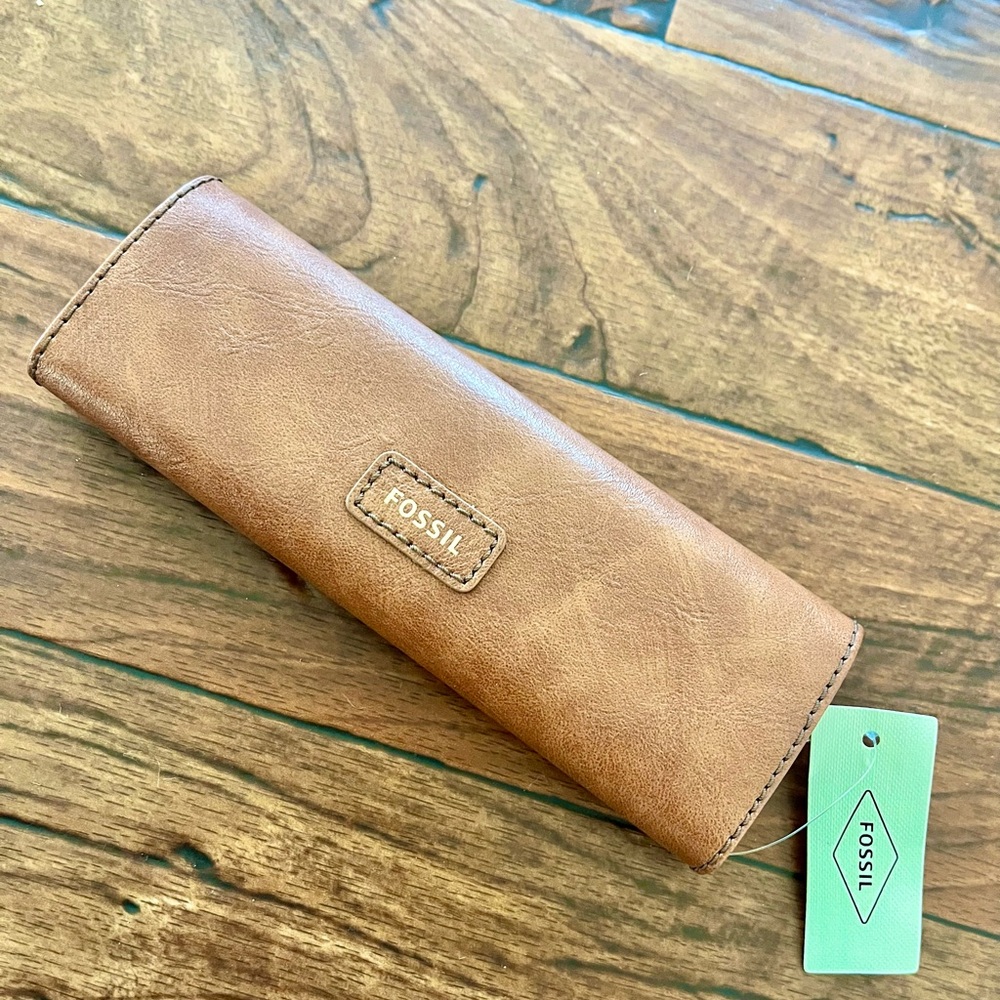 Fossil Sofia tan brown vegan leather glasses case NEW - Picture 2 of 8